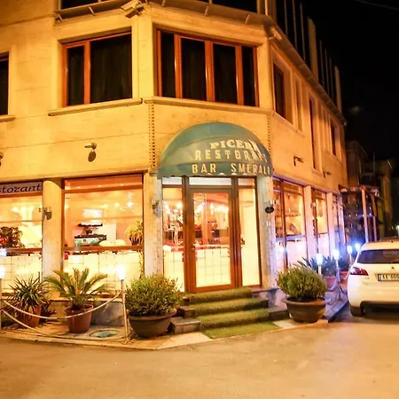 Smerald Hotel 3*